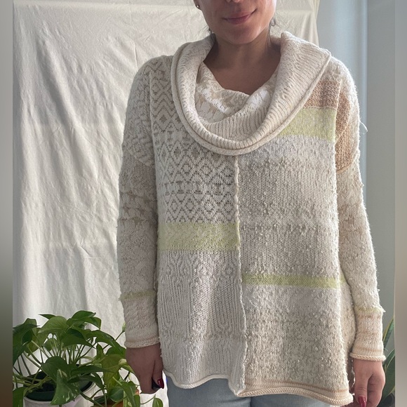 Free People Sweater - Picture 2 of 3